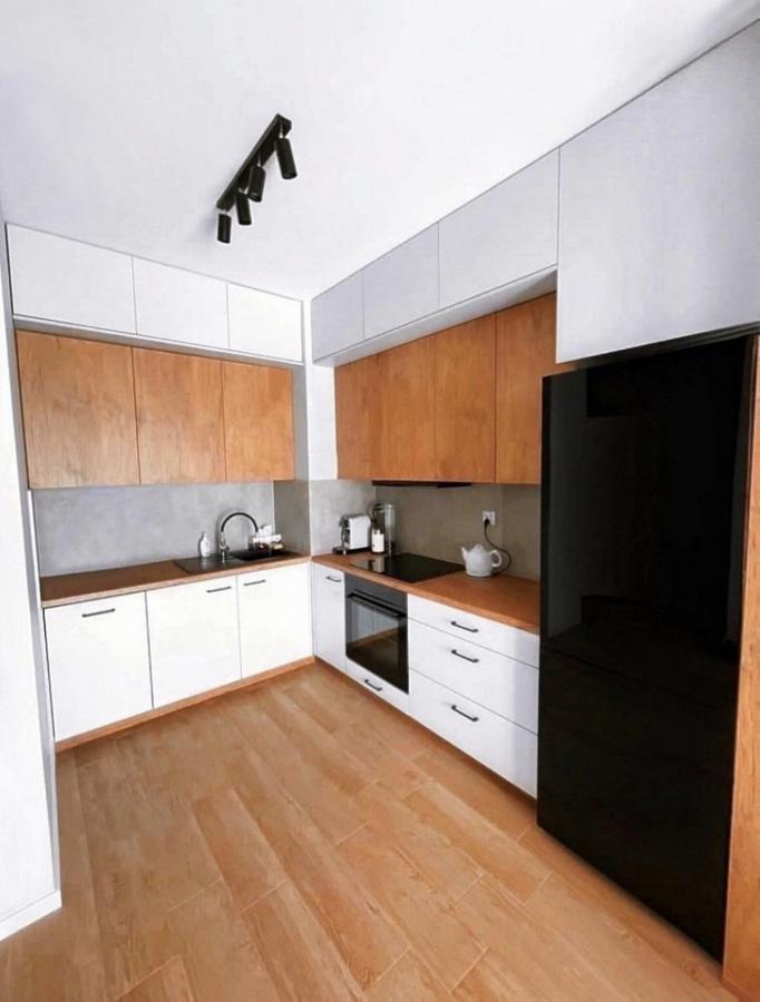 Apartment Elegant 1-bedroom Flat With Balcony Near