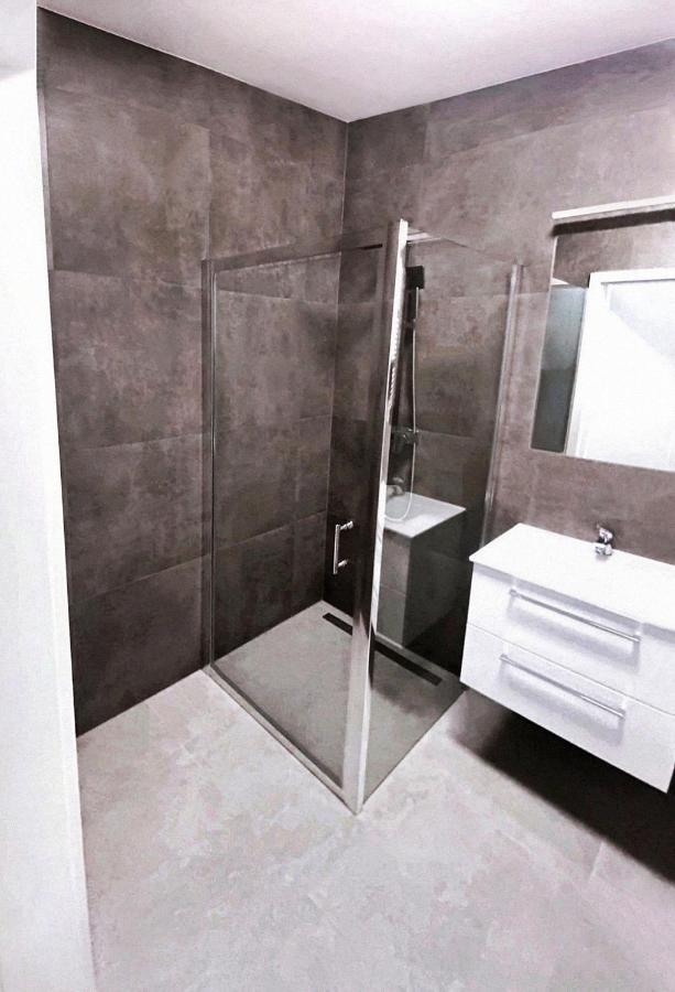Elegant 1-bedroom Flat With Balcony Near * Breslau